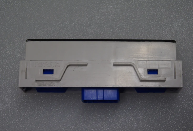 TOYOTA VERSO LEFT PASSENGER SIDE SRS LIGHT . - Glasgow Car Parts Store