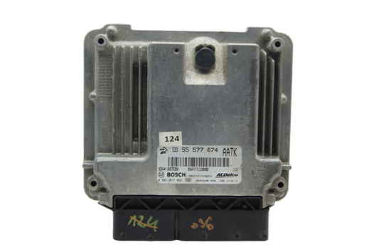 Vauxhall Insignia 2.0 Diesel Engine Control Unit ECU 0281017452 55577674 AATK - Glasgow Car Parts Store
