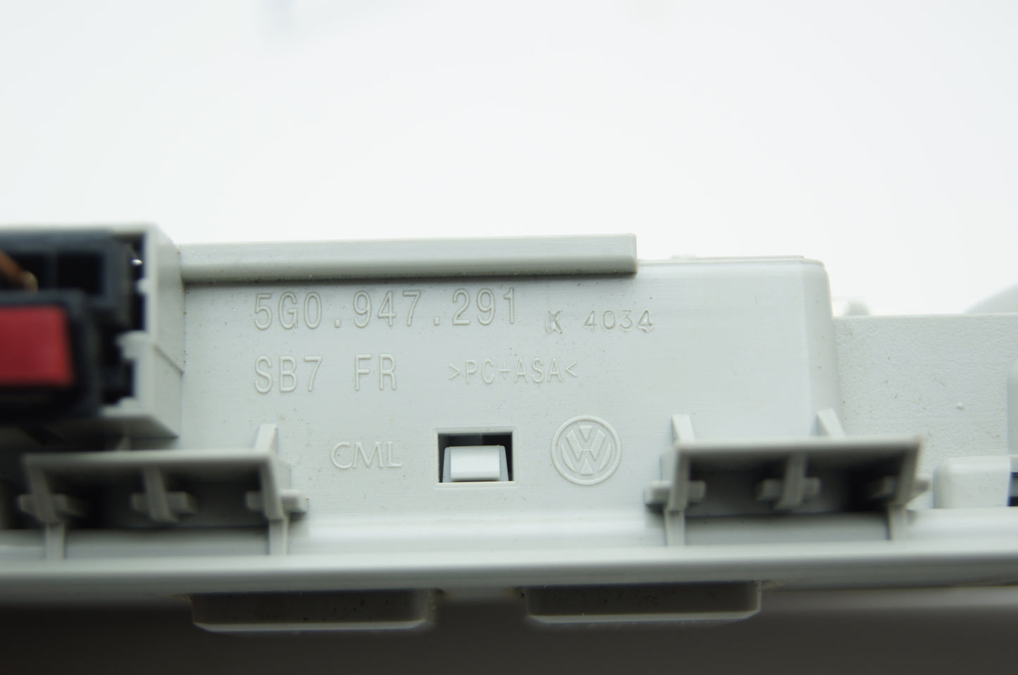 VOLKSWAGEN WV GOLF Interior Light Lamp 2013-2020  5G0947291 - Glasgow Car Parts Store