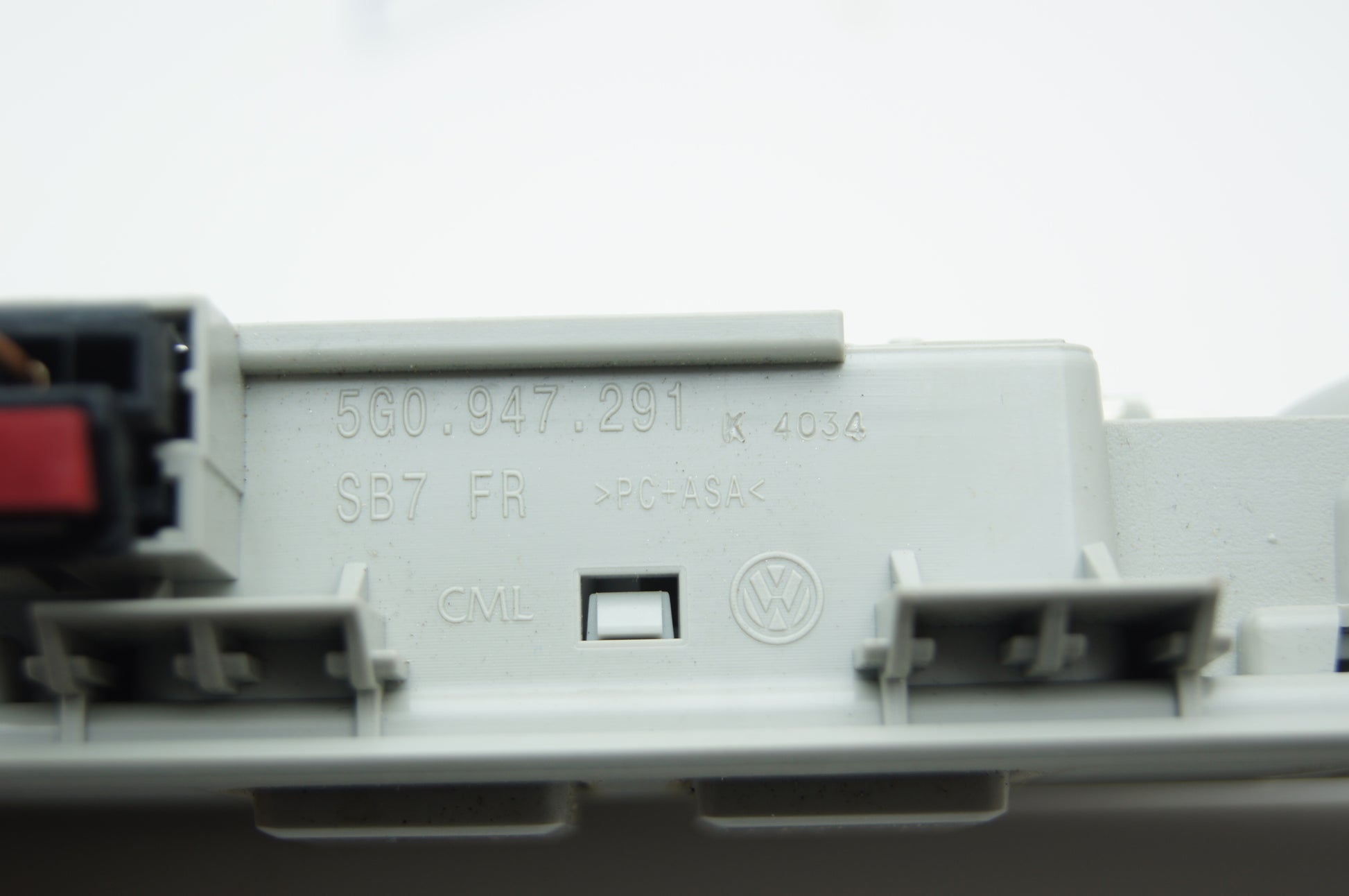 VOLKSWAGEN WV GOLF Interior Light Lamp 2013-2020  5G0947291 - Glasgow Car Parts Store