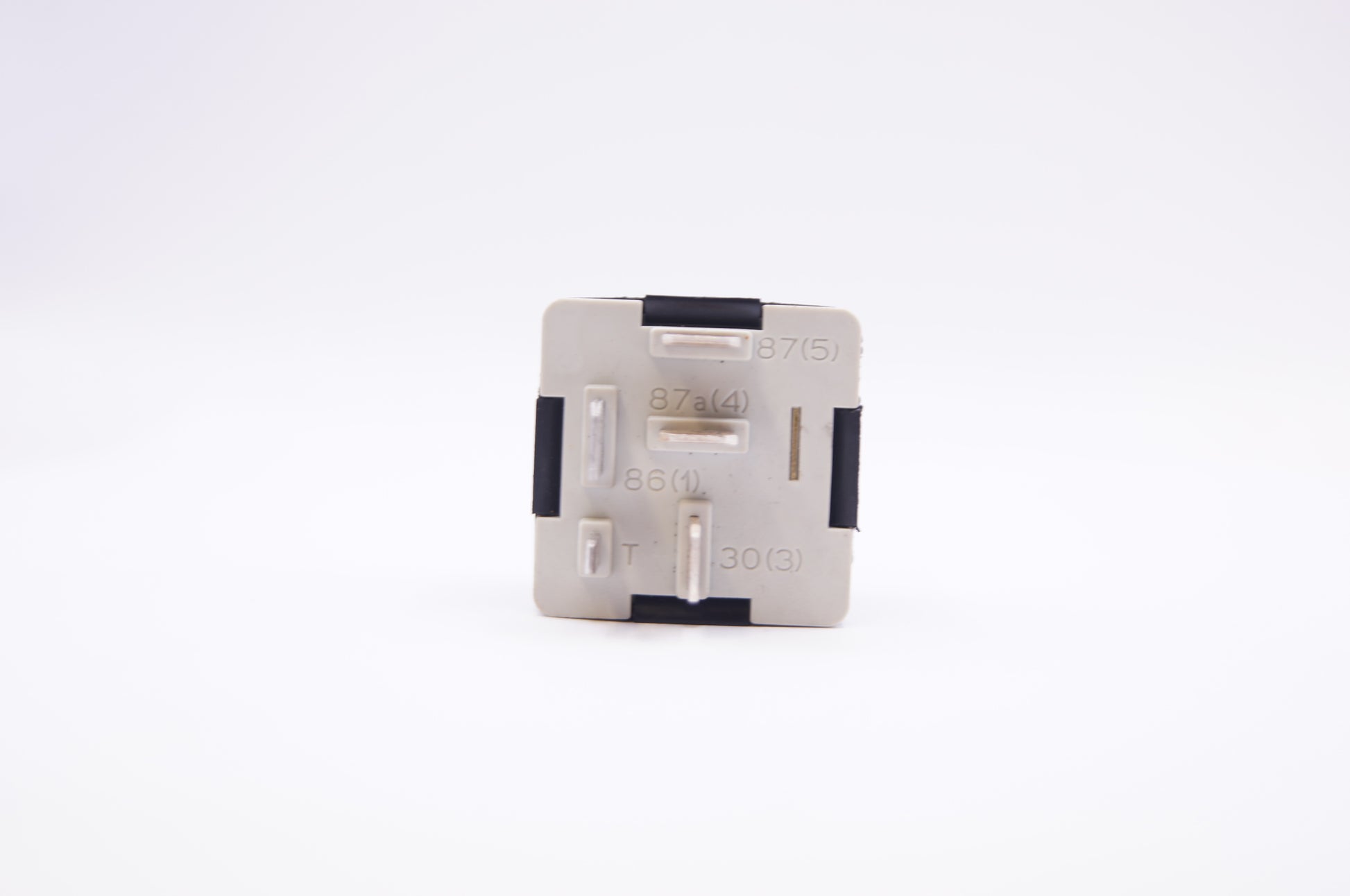 443951253AA Audi VW Seat Skoda 5-Pin  No.219 Black Relay - Glasgow Car Parts Store