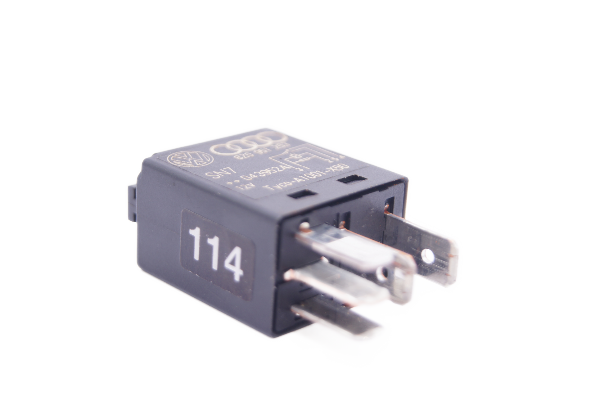 Genuine Audi VW Seat Skoda 5-Pin Black Relay 395 Tyco Multi-Use 8Z0951253 - Glasgow Car Parts Store