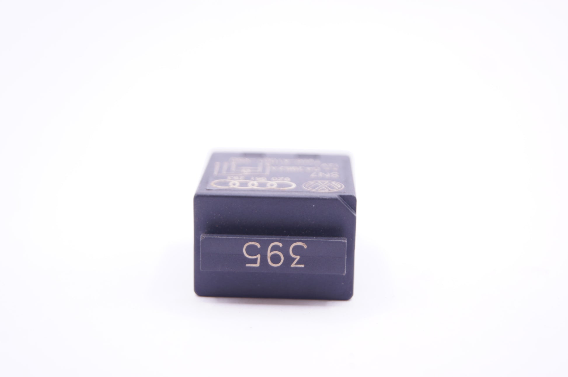 Genuine Audi VW Seat Skoda 5-Pin Black Relay 395 Tyco Multi-Use 8Z0951253 - Glasgow Car Parts Store