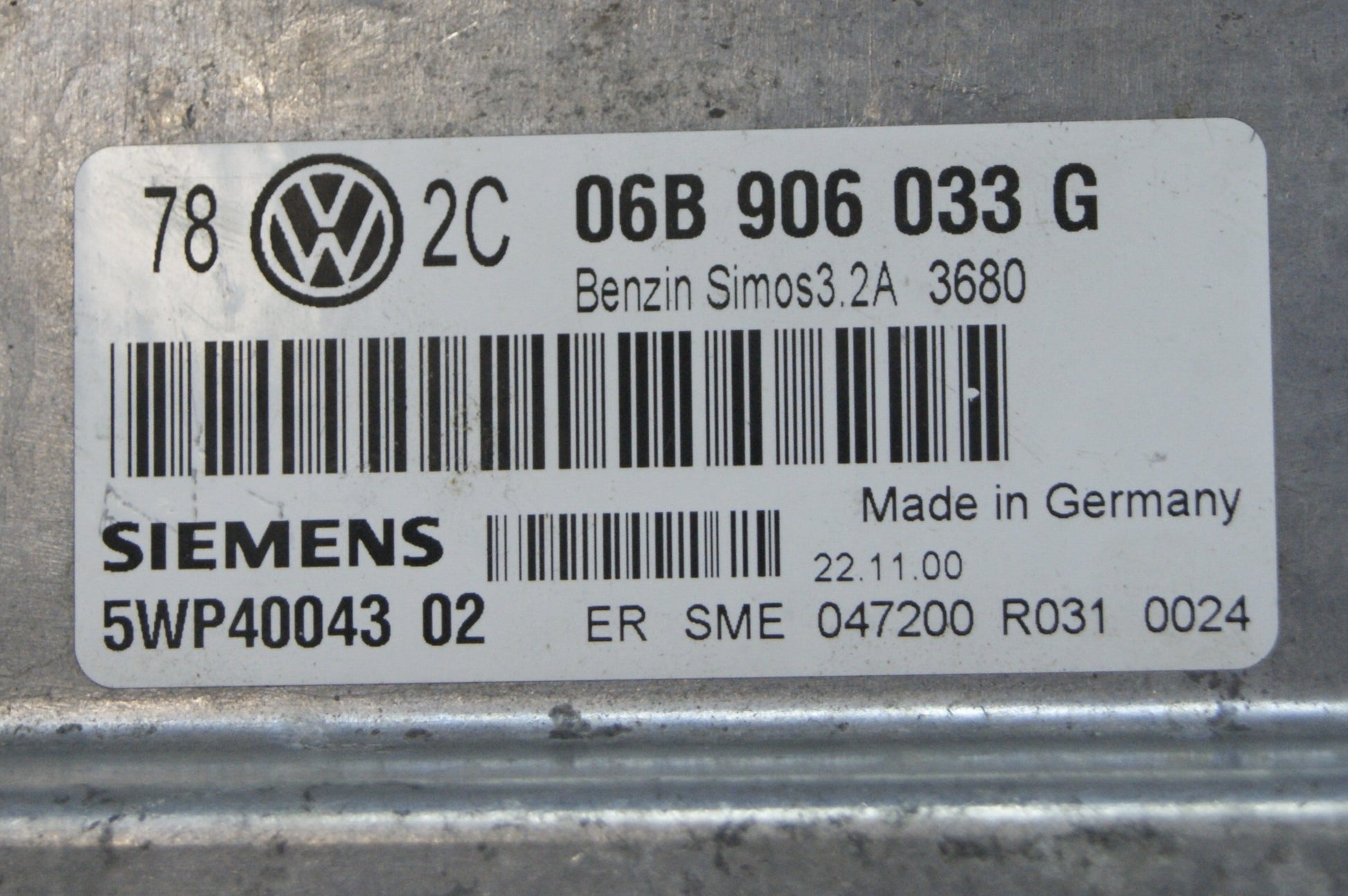 VW  GOLF SEAT LEON ENGINE  BORA PASSAT AUDI A4 06B 906 033 G 06B906033G - Glasgow Car Parts Store