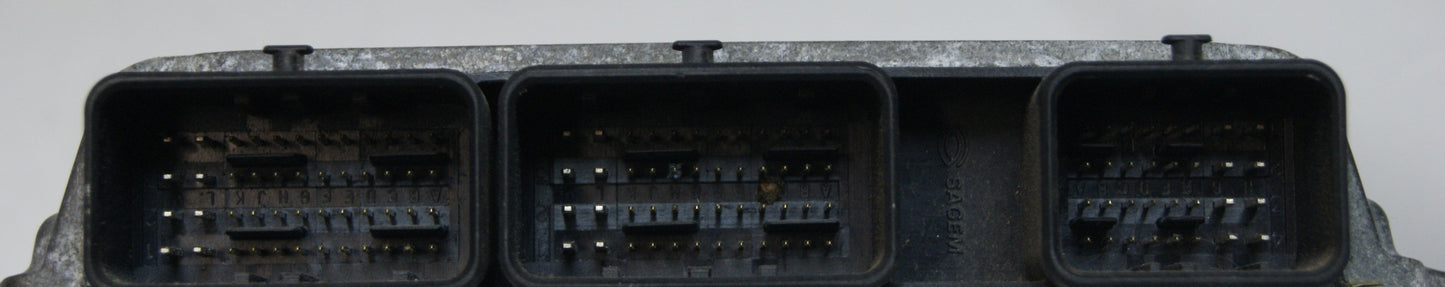 Renault  Petrol Engine Control Module 8200509552 8200509516 - Glasgow Car Parts Store