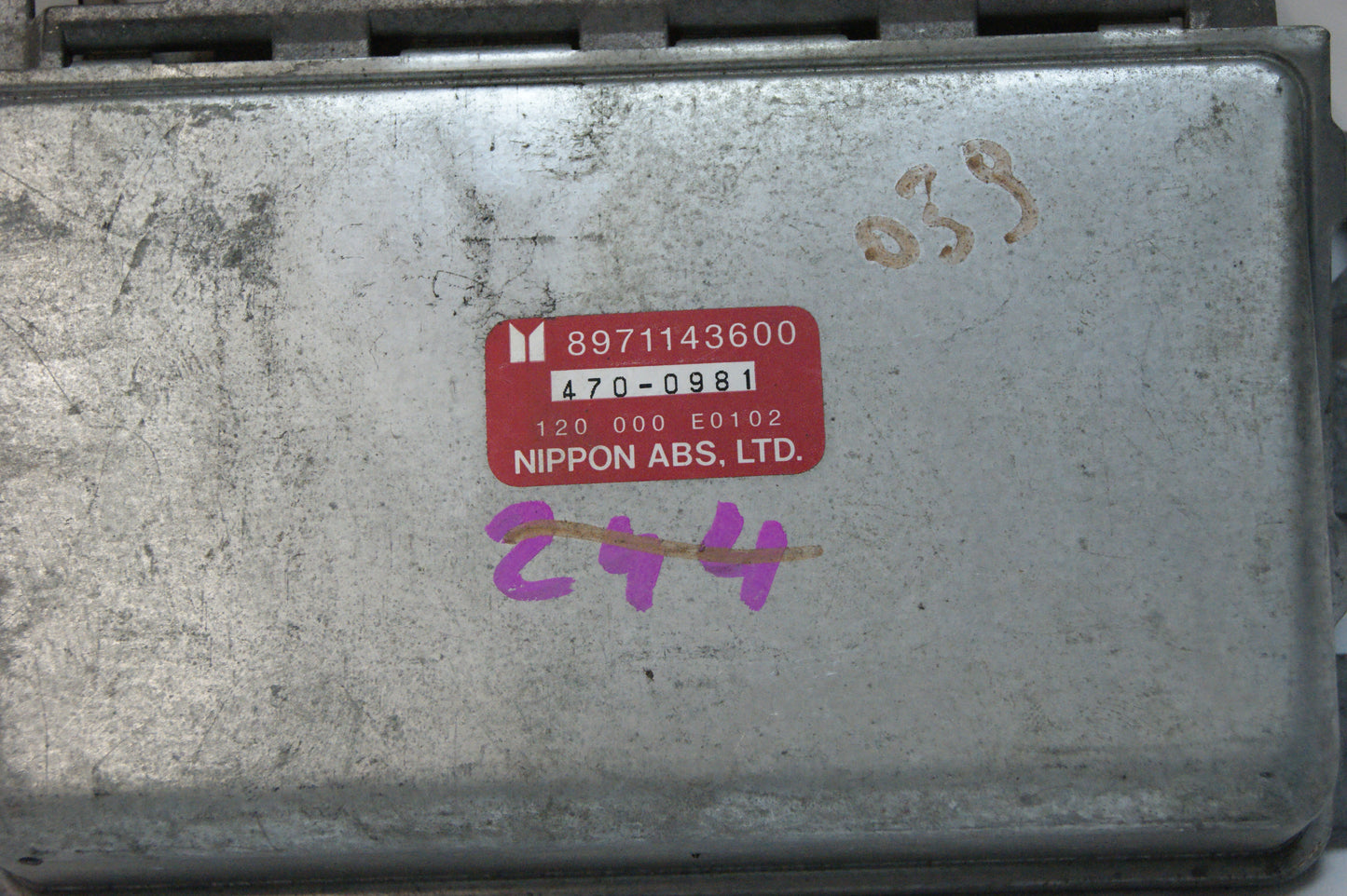 Isuzu Trooper ABS Control Module ECU Unit 8971143600