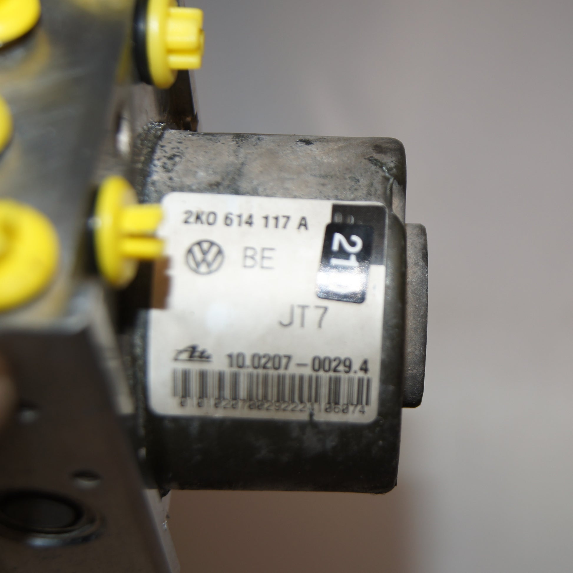 VW GOLF,CADY  ABS PUMP 2K0907379A 2K0614117A 10.0207-0029.4 - Glasgow Car Parts Store