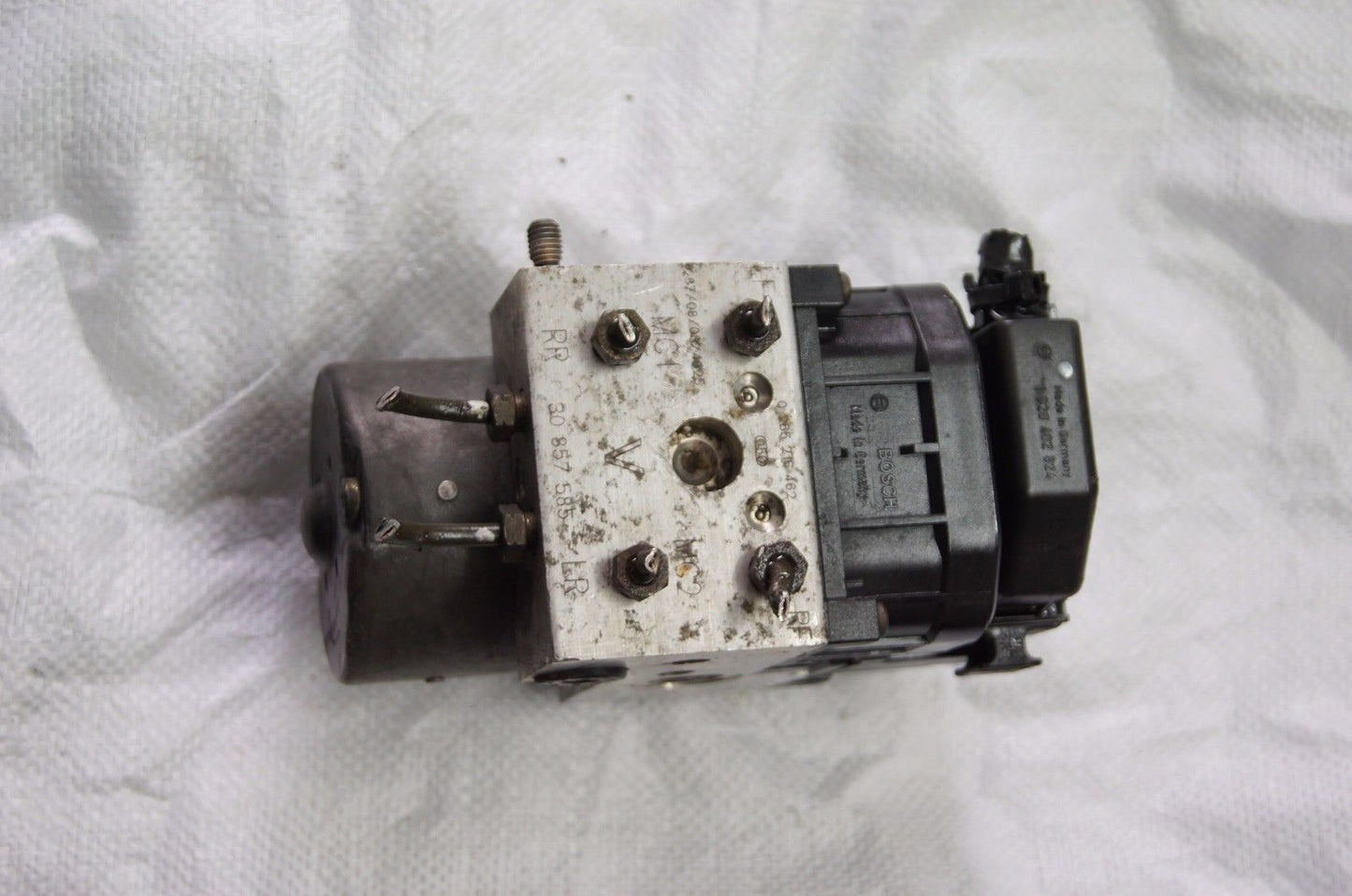 Volvo S40 I (00- 04) Abs Pump 0265216462 30857585 - Glasgow Car Parts Store