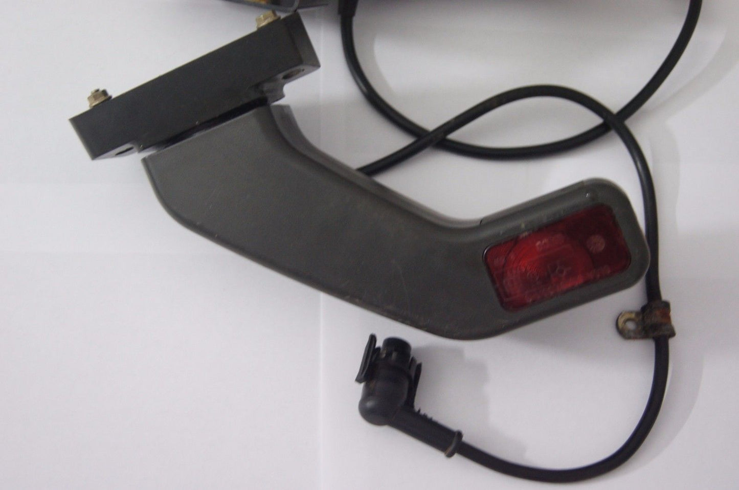 IVECO  INDICATOR OUTLINE LAMPS LIGHTS (TWO LIGHITS) - Glasgow Car Parts Store