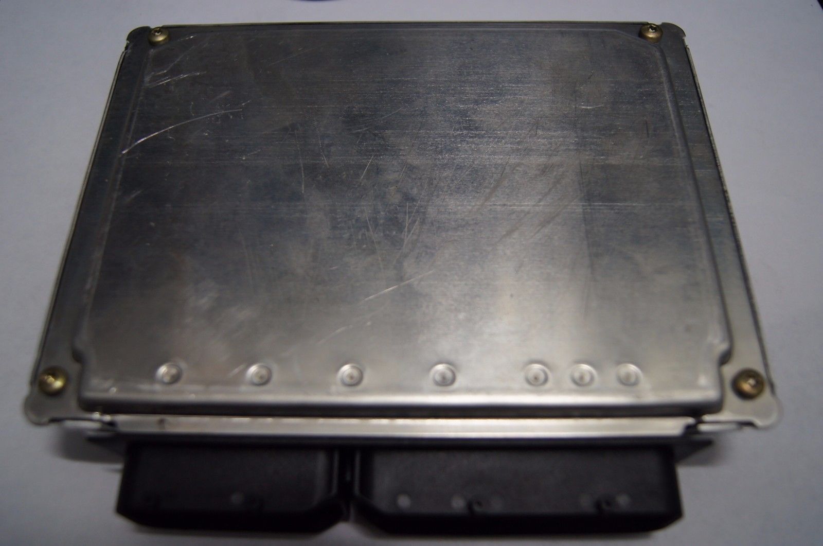 VW PASSAT ECU 2.0 PETROL  ENGINE ECU 3B0907557R 3B0 907 557 R - Glasgow Car Parts Store