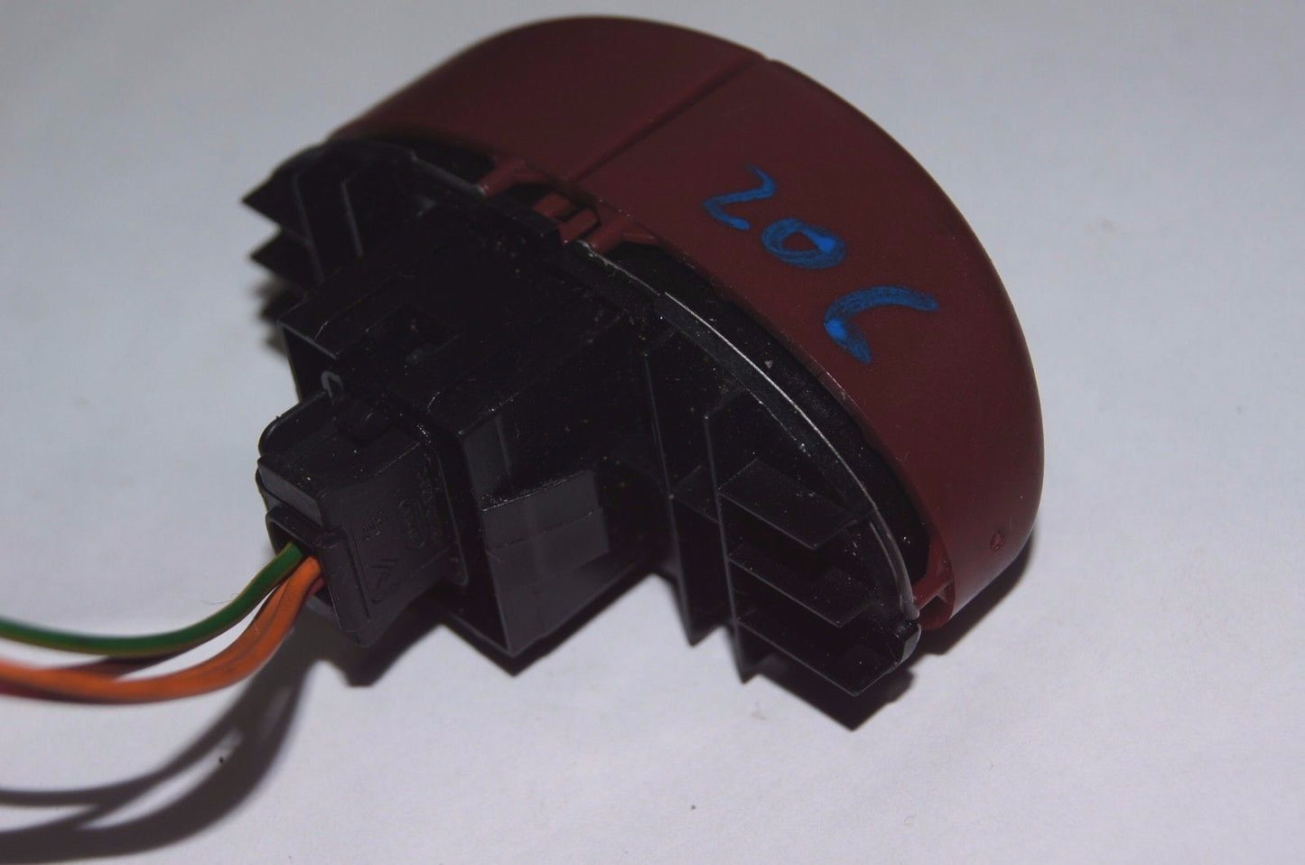 PEUGEOT 206 2005 GENUINE HAZARD WARNING SWITCH + LOCK UNLOCK SWITCH - Glasgow Car Parts Store