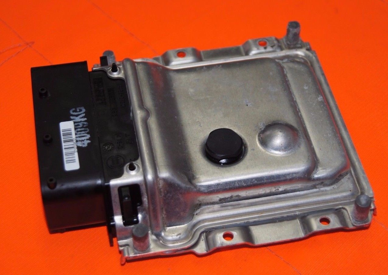 KIA PICANTO  ENGINE ECU 39111-04055  ME17.9.11 - Glasgow Car Parts Store