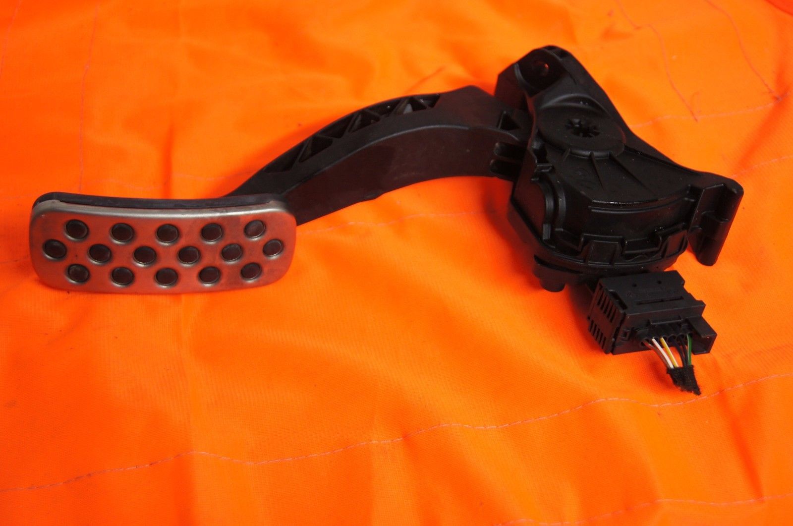 VAUXHALL INSIGNIA / ACCELERATOR THROTTLE PEDAL GM13237356 - Glasgow Car Parts Store