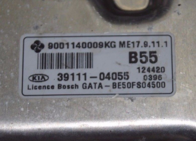 KIA PICANTO  ENGINE ECU 39111-04055  ME17.9.11 - Glasgow Car Parts Store