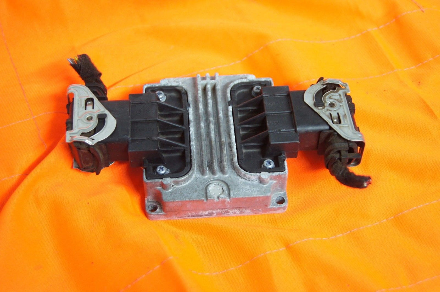 VAUXHALL CORSA D  A14XER AUTO TRANSMISSION ECU 55565001 - Glasgow Car Parts Store