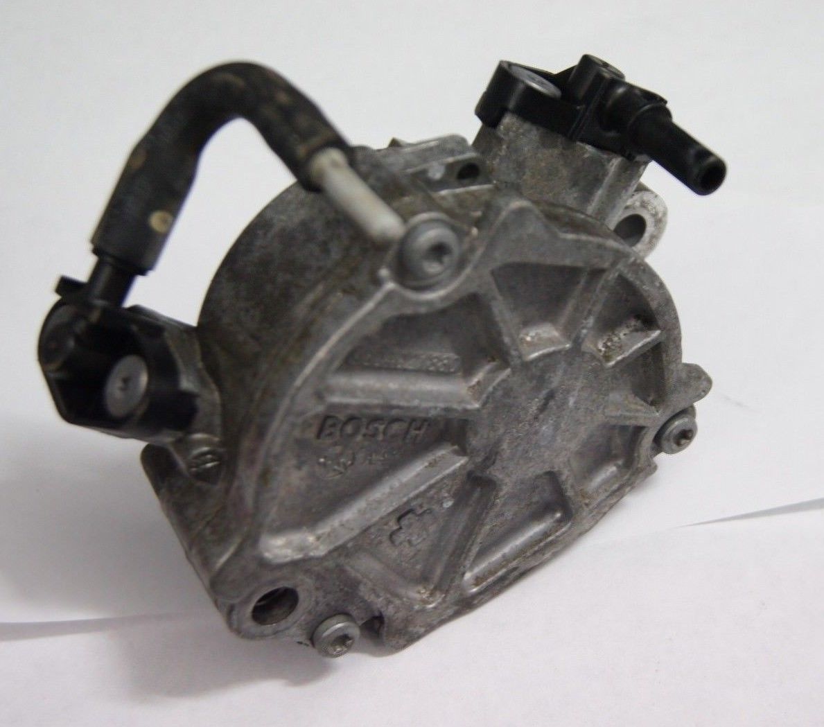 FORD FOCUS BOSCH  VACUUM PUMP 9804021880 2010-2015 - Glasgow Car Parts Store