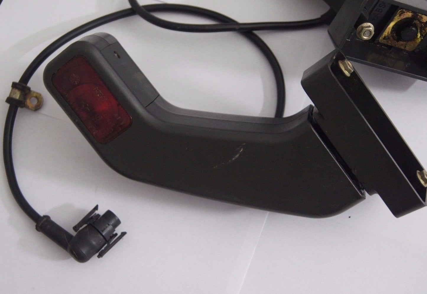 IVECO  INDICATOR OUTLINE LAMPS LIGHTS (TWO LIGHITS) - Glasgow Car Parts Store