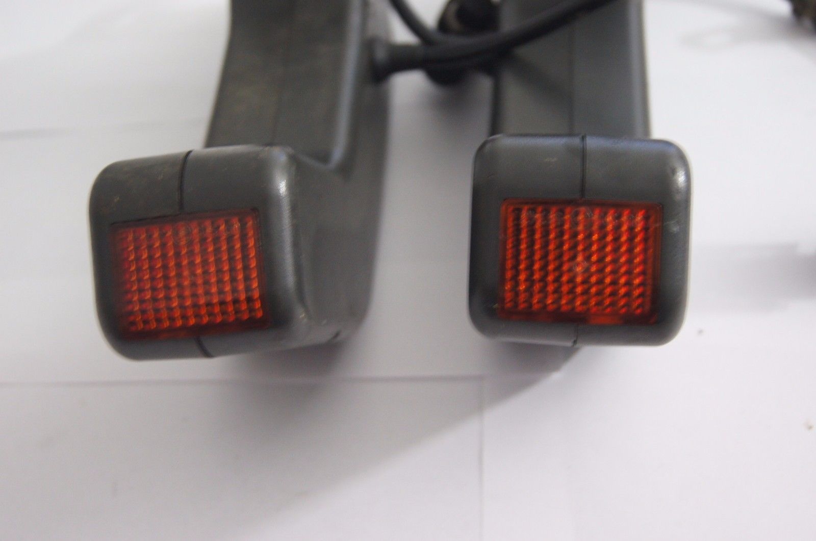 IVECO  INDICATOR OUTLINE LAMPS LIGHTS (TWO LIGHITS) - Glasgow Car Parts Store