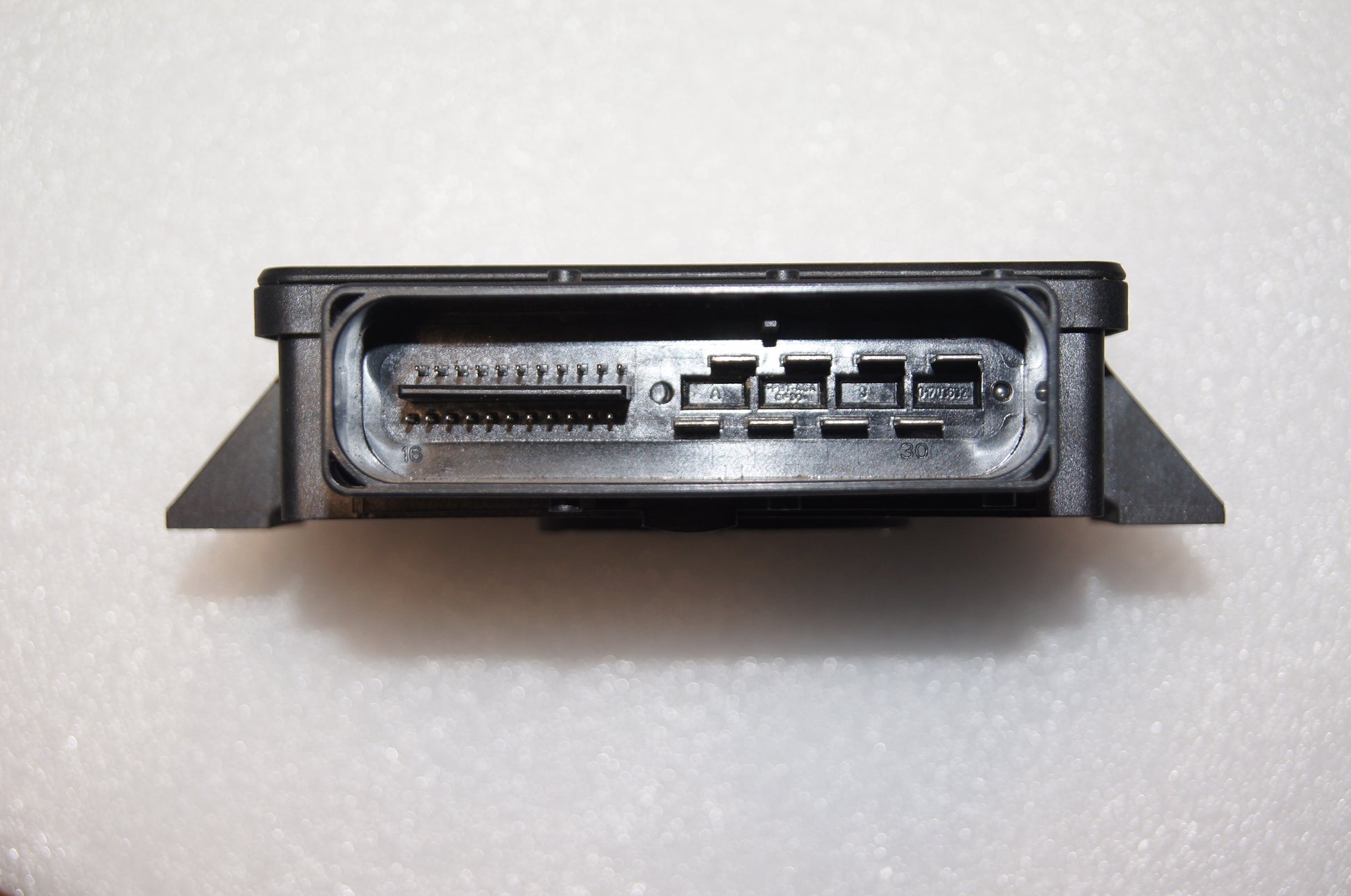 VOLVO S60 V60 XC60 V70 XC70  ELECTRONIC PARKING BRAKE MODULE 31341542 - Glasgow Car Parts Store