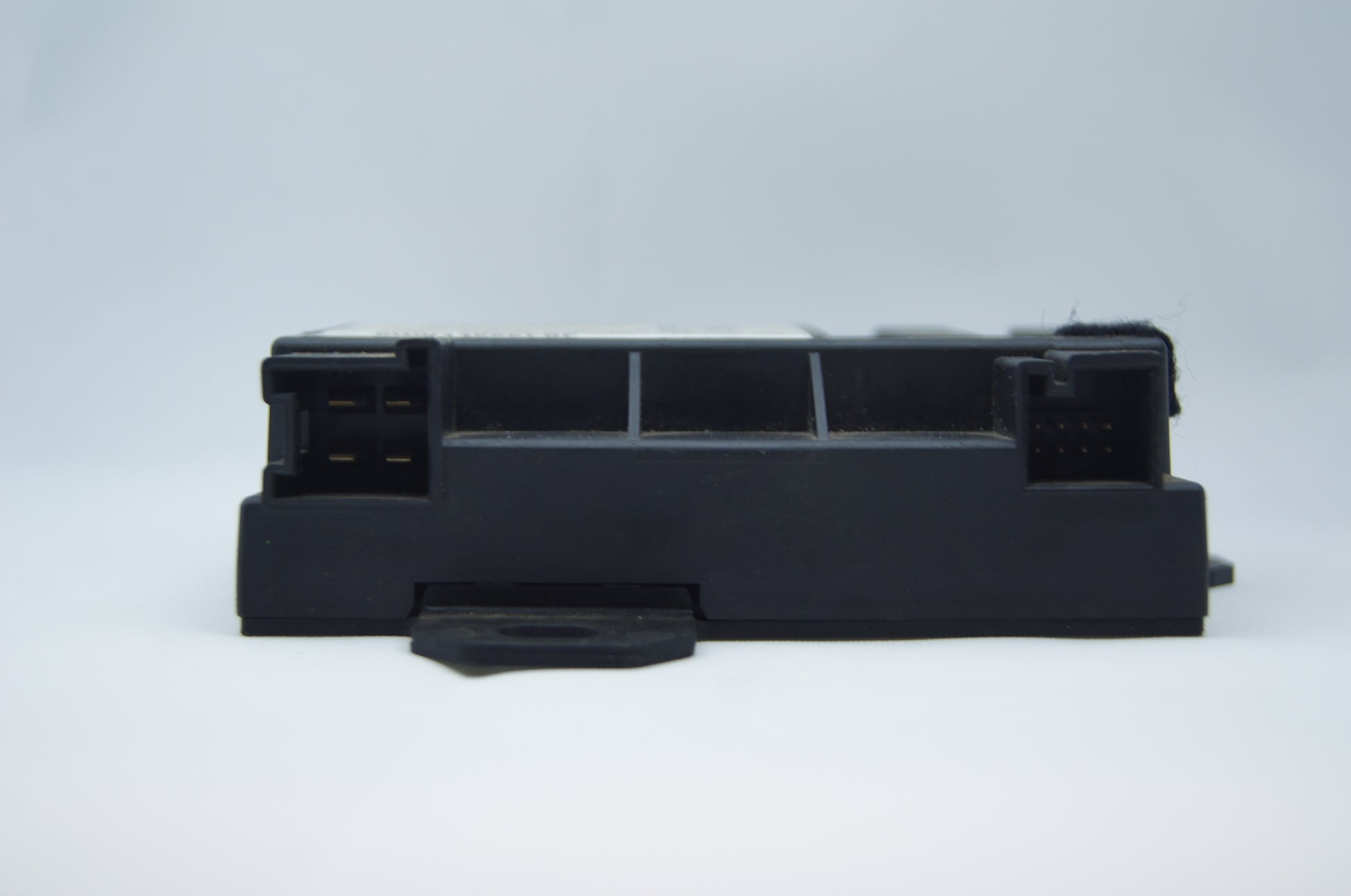 Mercedes C Class W204 Fuel Pump Control Module A2129003408 - Glasgow Car Parts Store