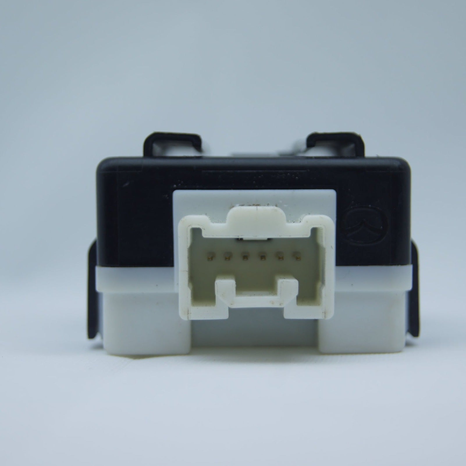 Mazda 2 1.3  KEY ENTRY MODULE DH56675DZ - Glasgow Car Parts Store