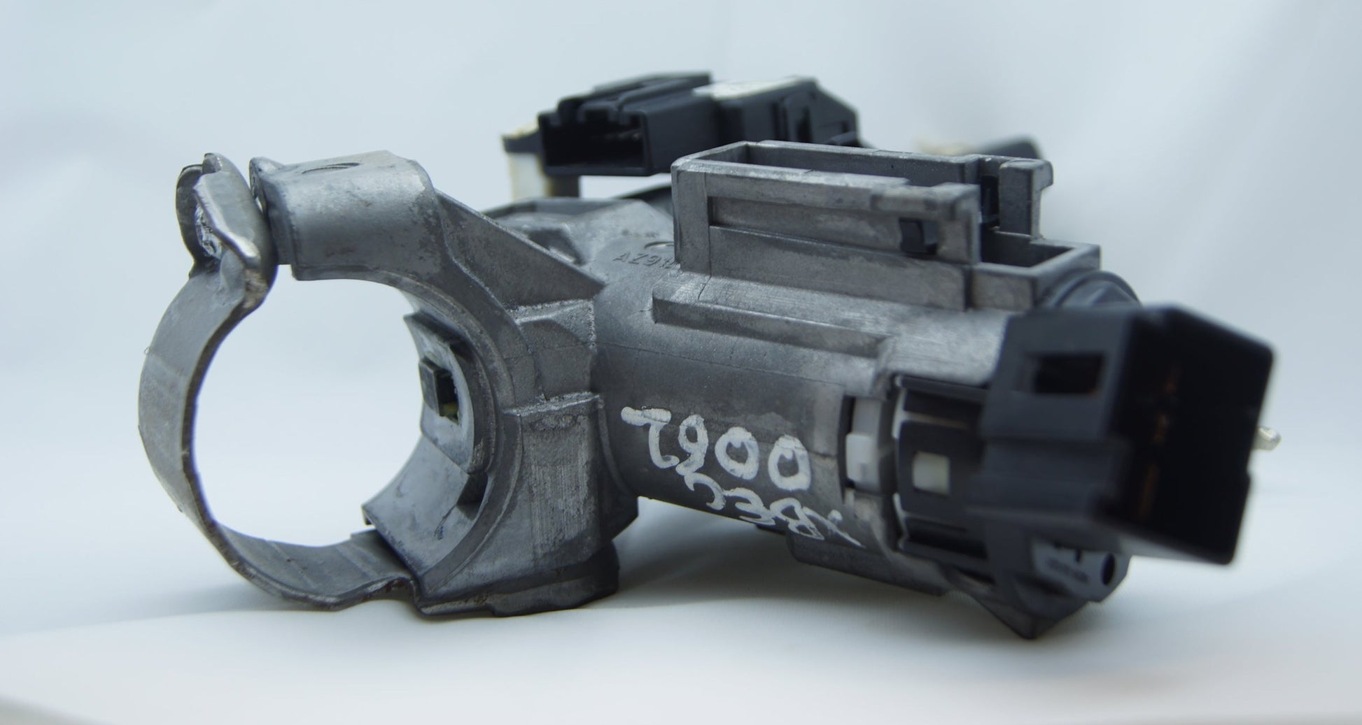 Mazda 2 Ignition Barrel With 2 Keys D01H66938C. - Glasgow Car Parts Store