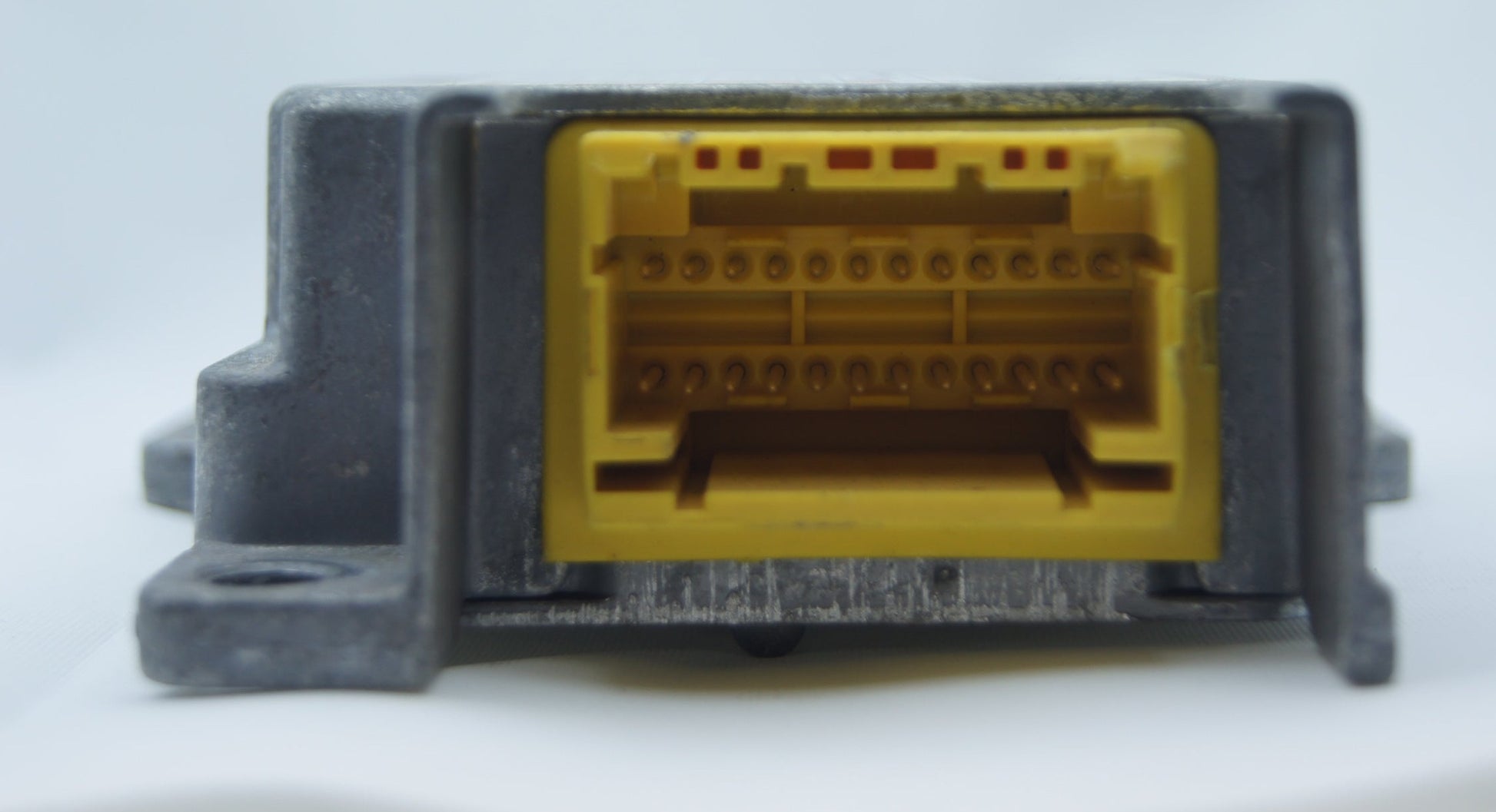 Isuzu Trooper SRS AirBag Control Module Ecu 8093526992 - Glasgow Car Parts Store