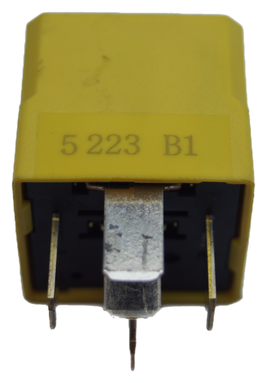 YELLOW 5 PIN RELAY MERCEDES A0025428919 HELLA 4RD 007 794 25 - Glasgow Car Parts Store
