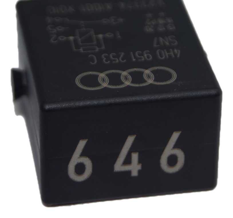 646  Relay 20A Multi Function VW Mk5 Golf Audi A1 A3 A4 4H0951253C - Glasgow Car Parts Store