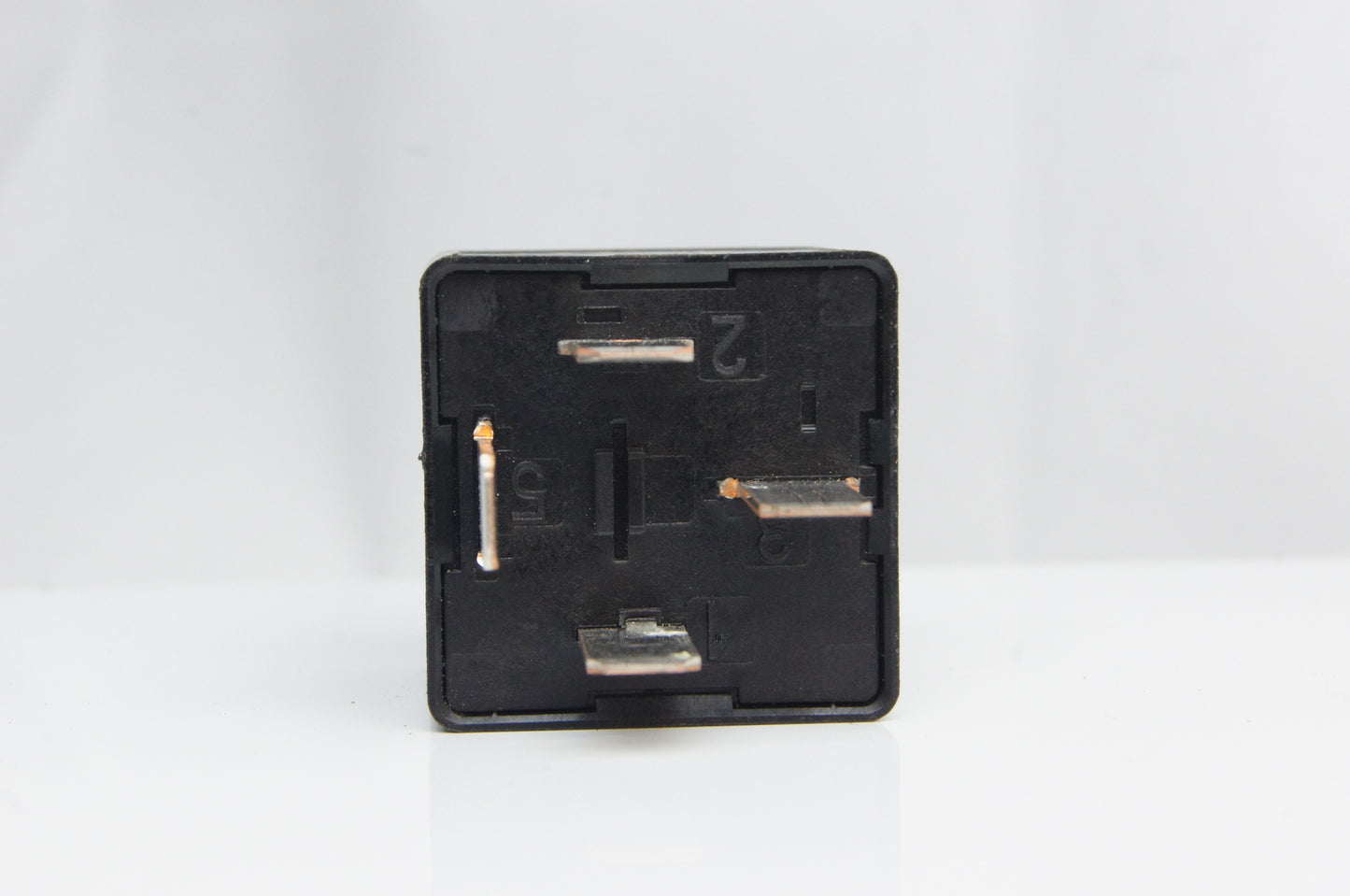 V23136-B1-X66 Land Rover Jaguar 4-Pin Black Relay FoMoCo 5M5T-14B192-CA - Glasgow Car Parts Store