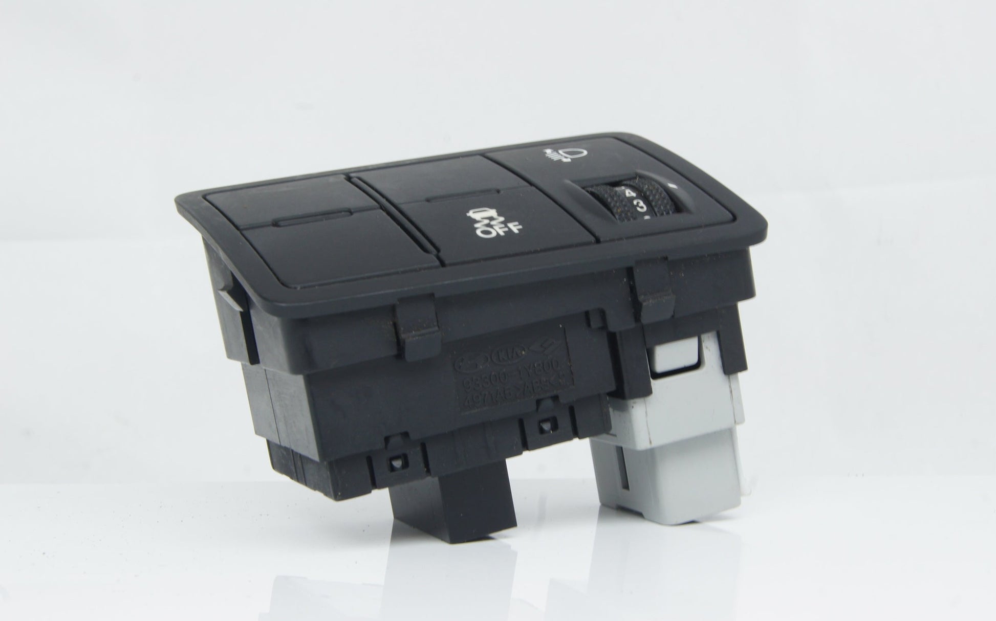 Kia Hyundai Traction Control  Switch 93300-1y800 - Glasgow Car Parts Store
