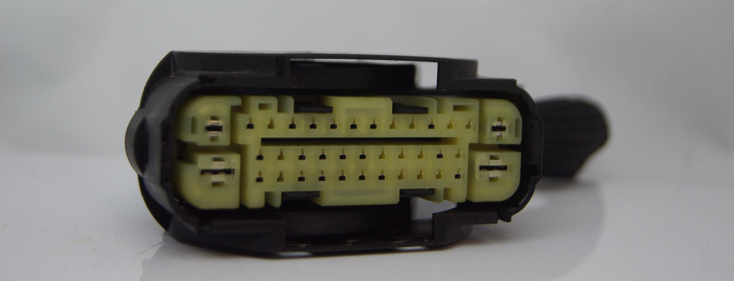 Mercedes Benz Connector Plug abs pump A2465453640 A0009821509. - Glasgow Car Parts Store