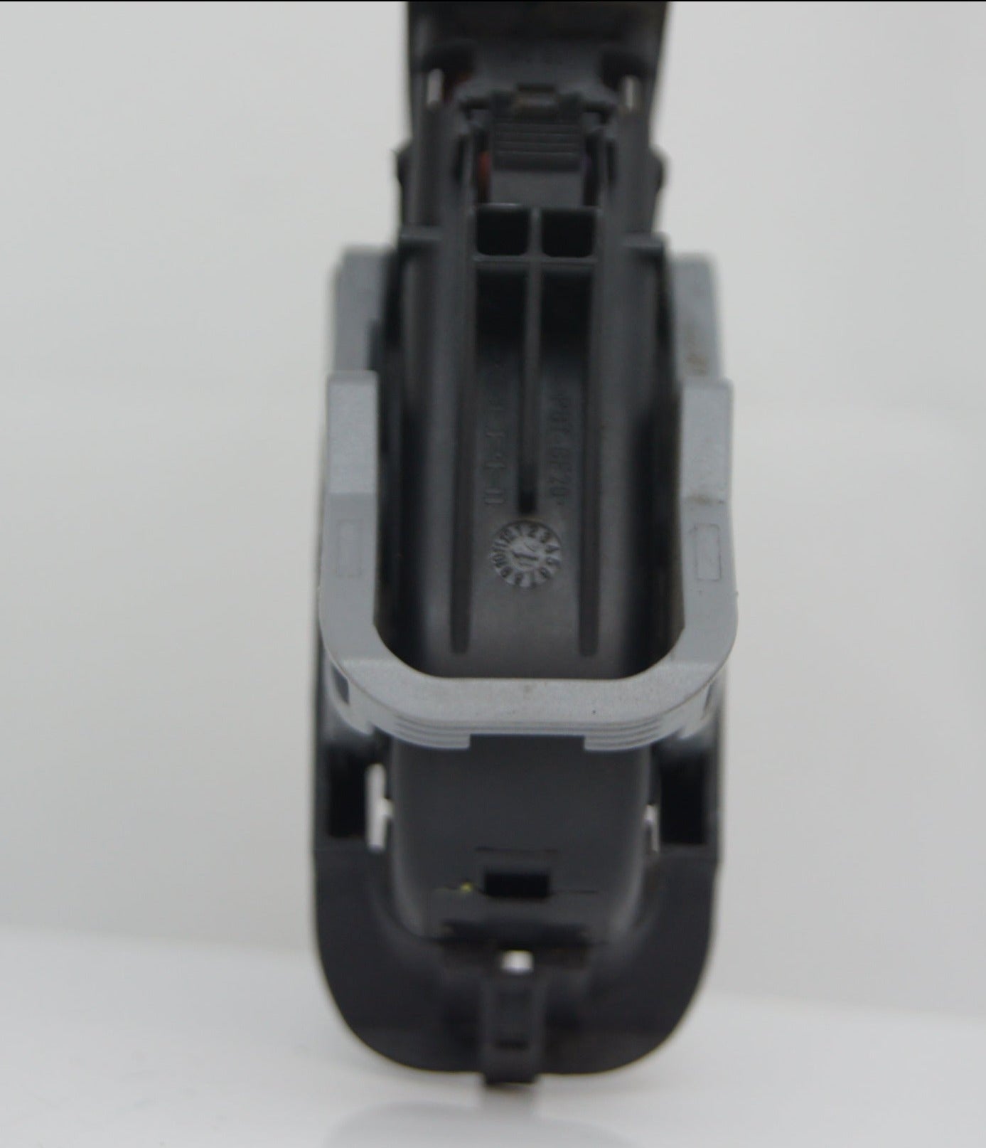VW AUDI CONNECTOR PLUG ABS PUMP 4G0973038 DELPHI. - Glasgow Car Parts Store