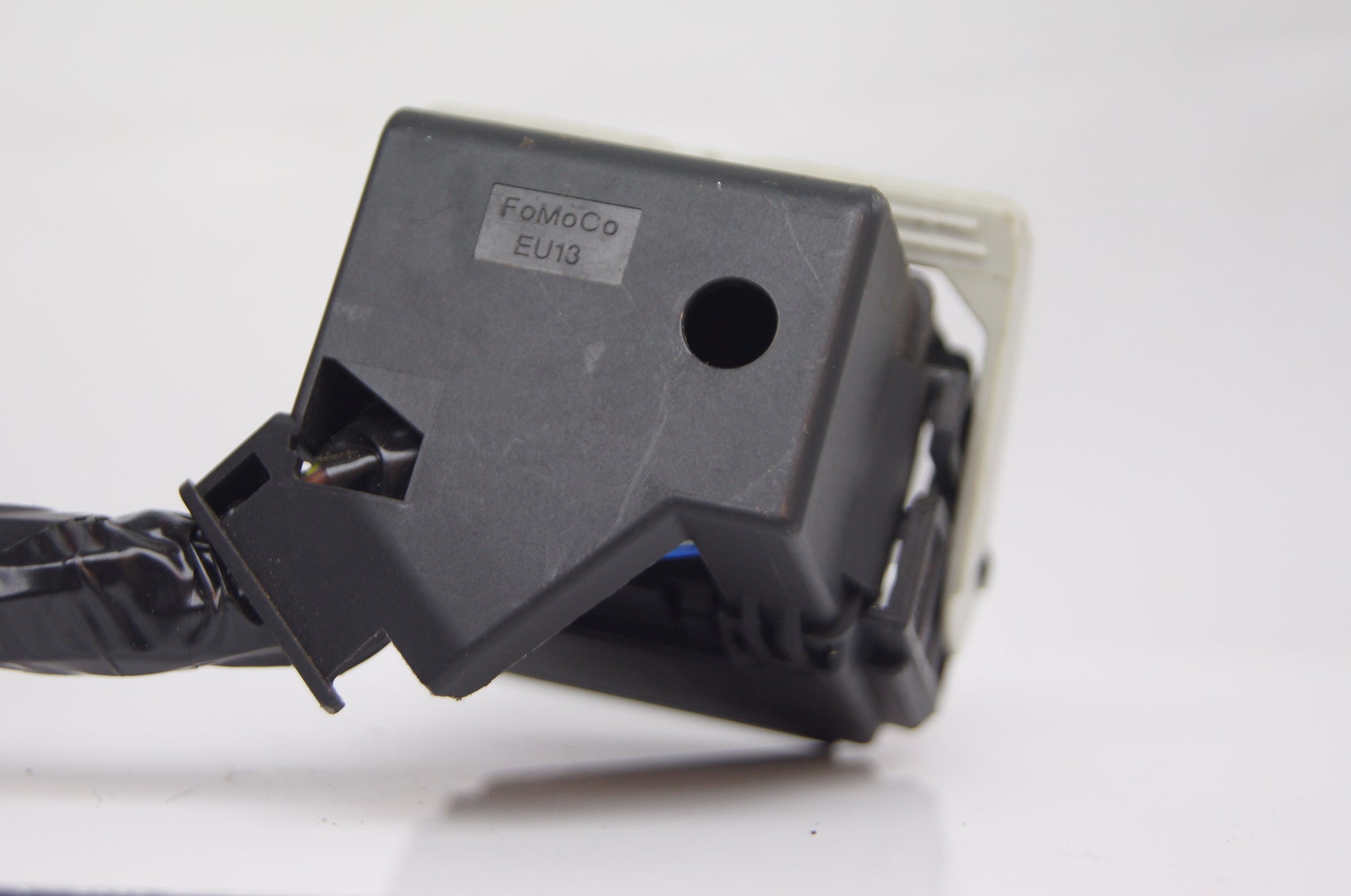 FORD KUGA PLUG SRS SENSOR CONTROL UNIT CV4T14B321CH CU5T-14A464-KB - Glasgow Car Parts Store