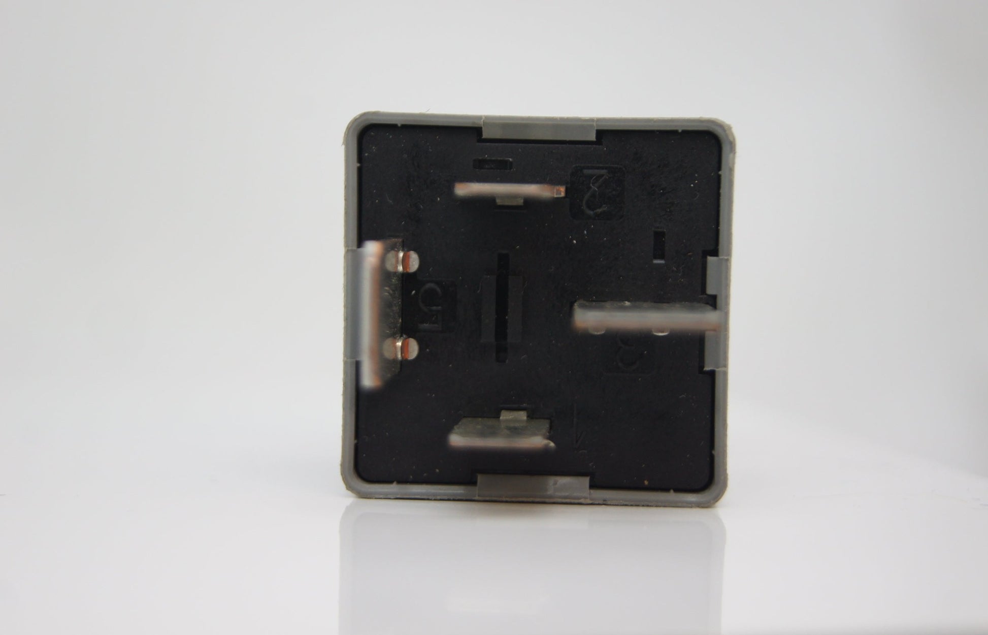 F80B-14B192-AA  Ford Multi-Use 4-Pin Grey Relay 70A , 12v - Glasgow Car Parts Store