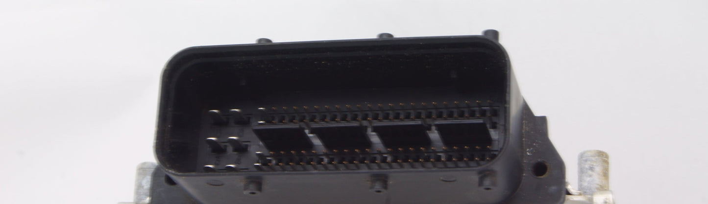 HYUNDAI  ECU 9001143237 39101-04591 ME17.9.11.1 - Glasgow Car Parts Store