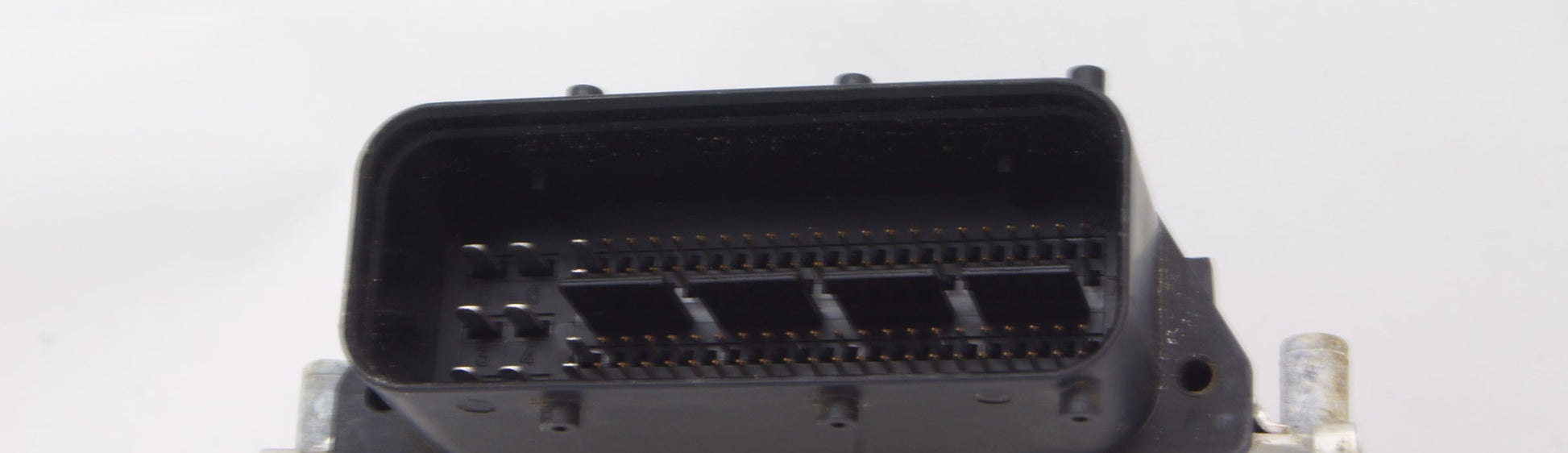 HYUNDAI  ECU 9001143237 39101-04591 ME17.9.11.1 - Glasgow Car Parts Store