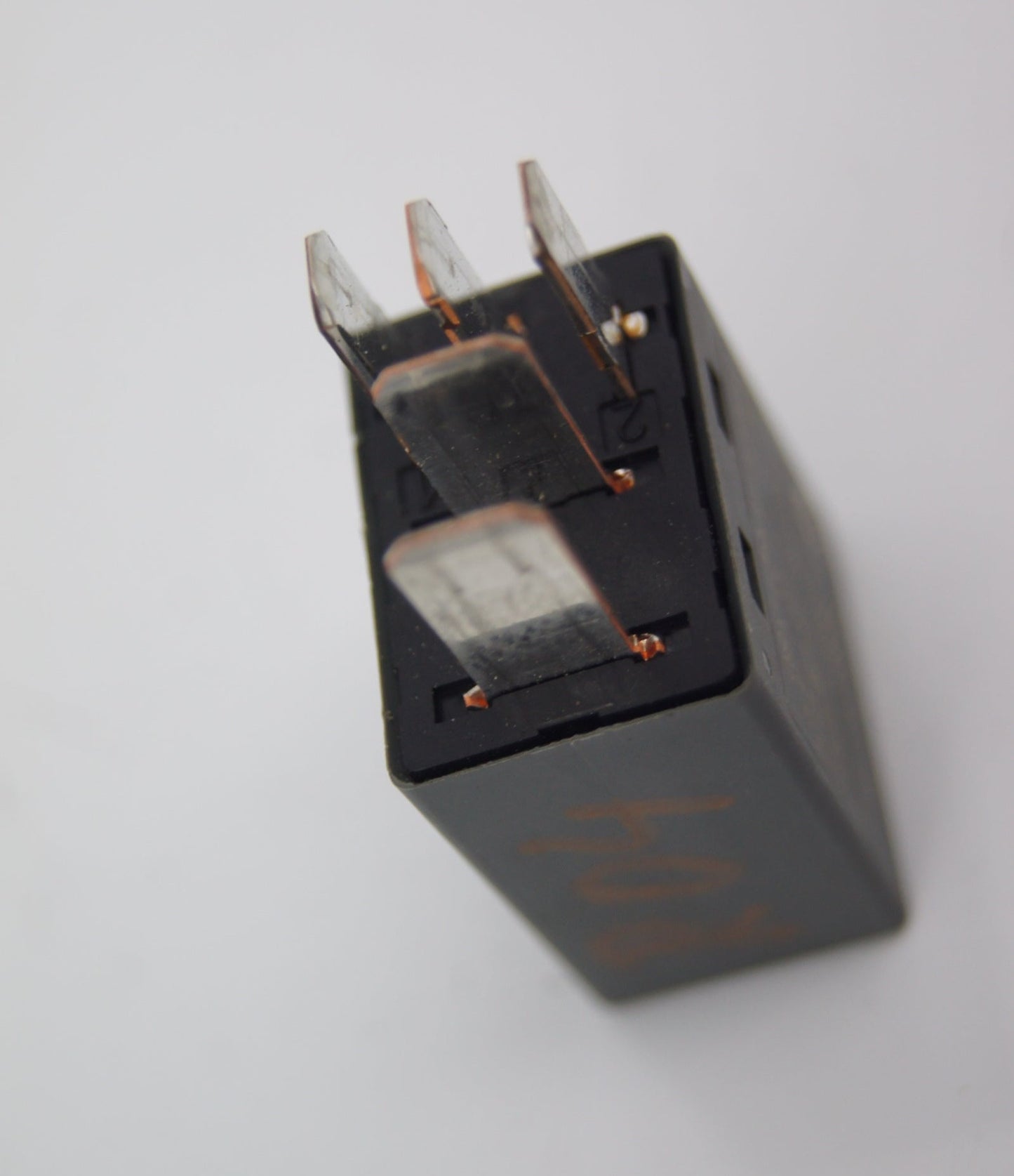 RENAULT Relay 8200587114 V23074-A1601-X80. - Glasgow Car Parts Store