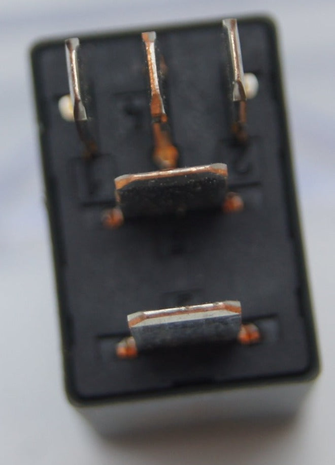 RENAULT Relay 8200587114 V23074-A1601-X80. - Glasgow Car Parts Store