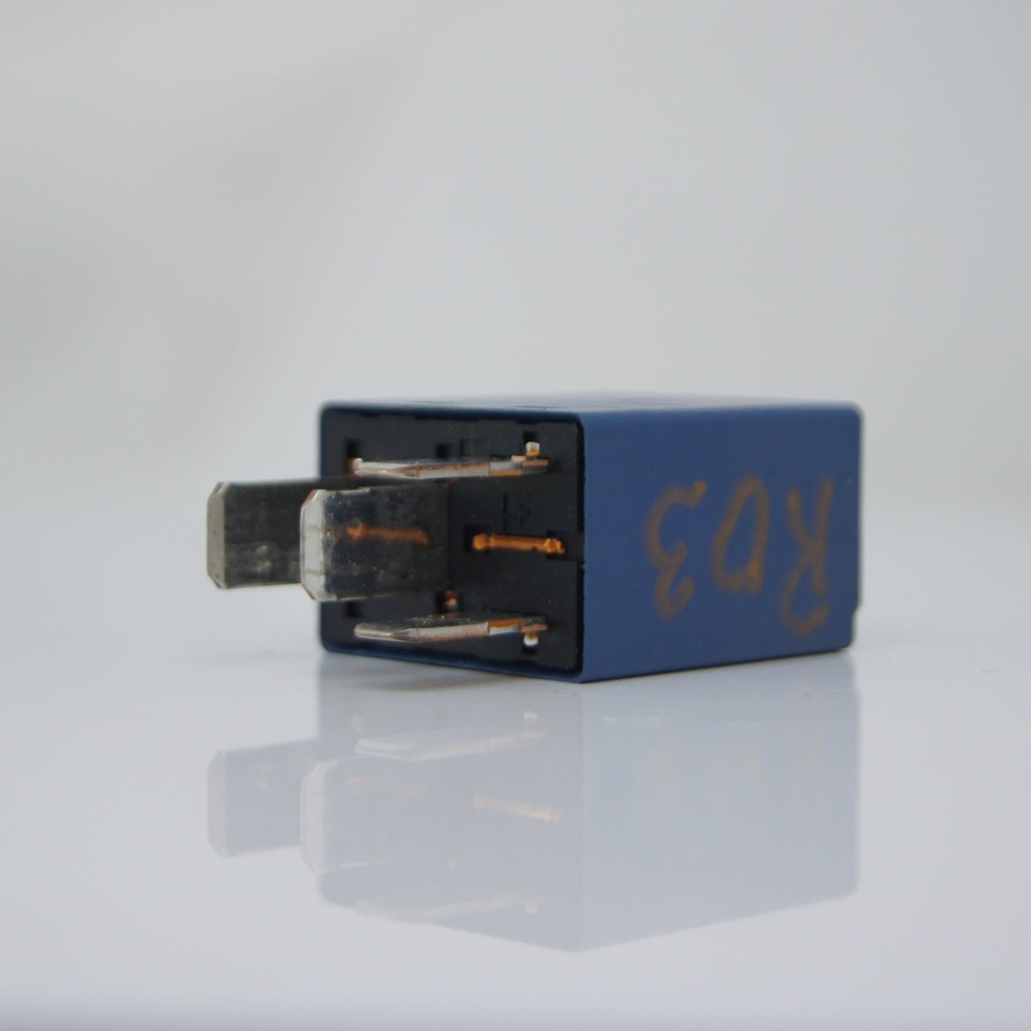 Relay Renault Megane III Scenic III Laguna III 8200900820 V23074-A1201-X93 - Glasgow Car Parts Store