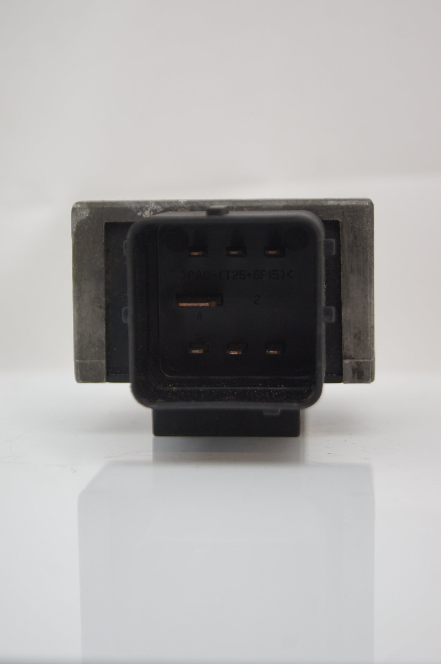 NISSAN PEUGEOT RENAULT CITROEN GLOW PLUG RELAY 9640469680. NAGARES - Glasgow Car Parts Store