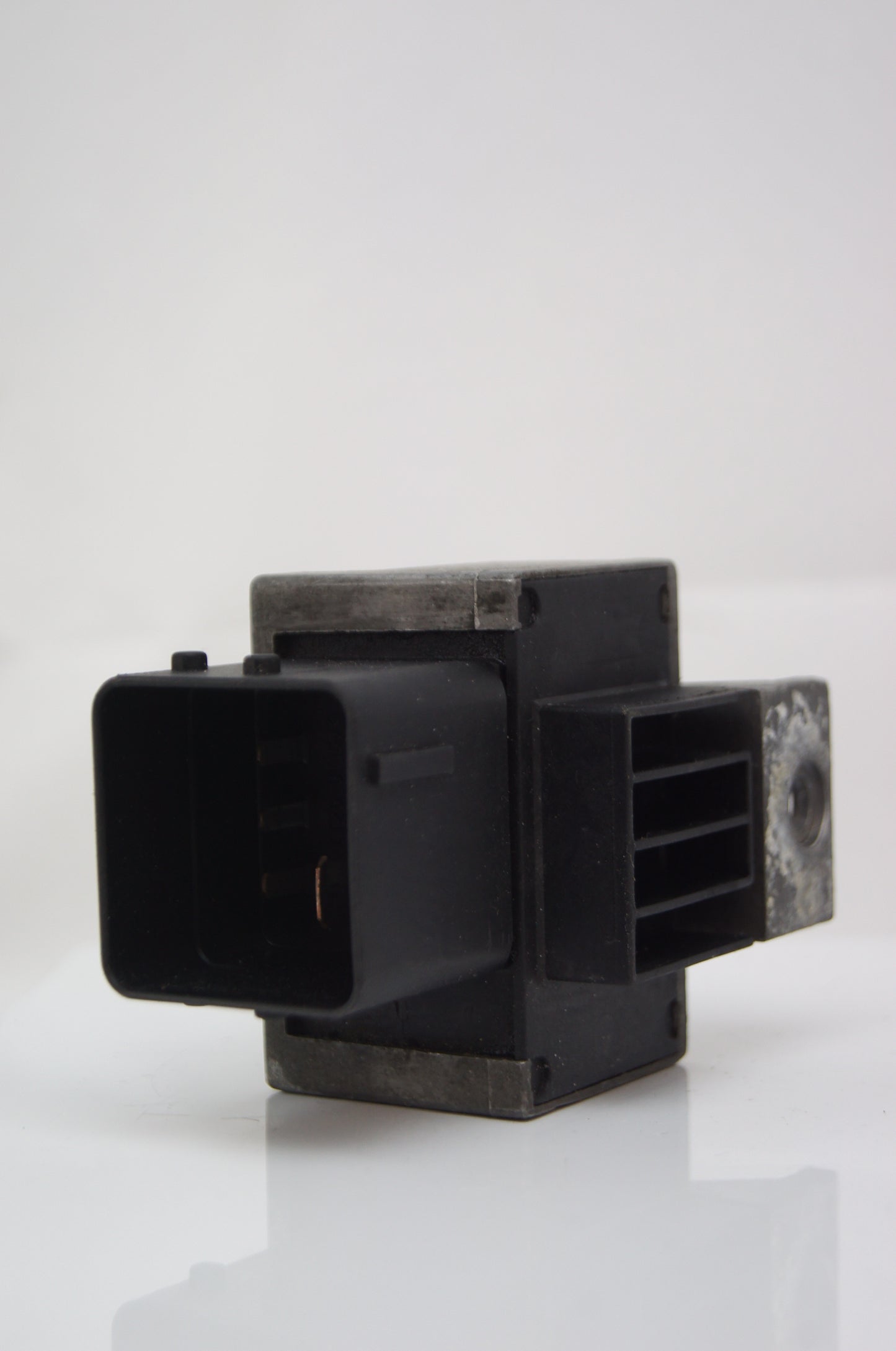 NISSAN PEUGEOT RENAULT CITROEN GLOW PLUG RELAY 9640469680. NAGARES - Glasgow Car Parts Store