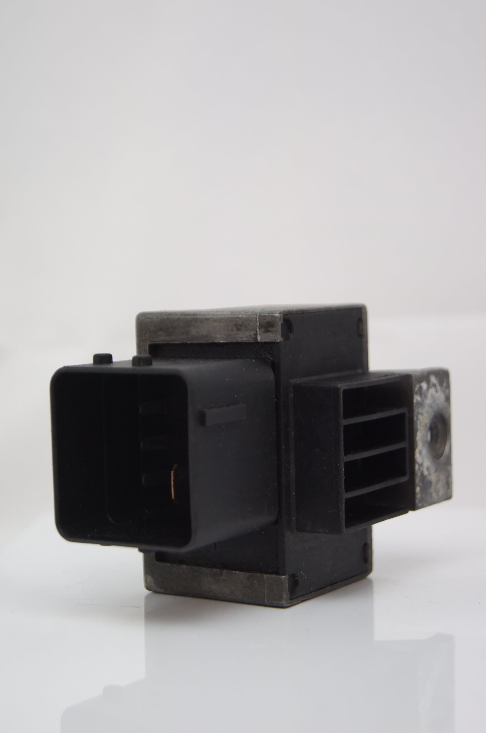 NISSAN PEUGEOT RENAULT CITROEN GLOW PLUG RELAY 9640469680. NAGARES - Glasgow Car Parts Store