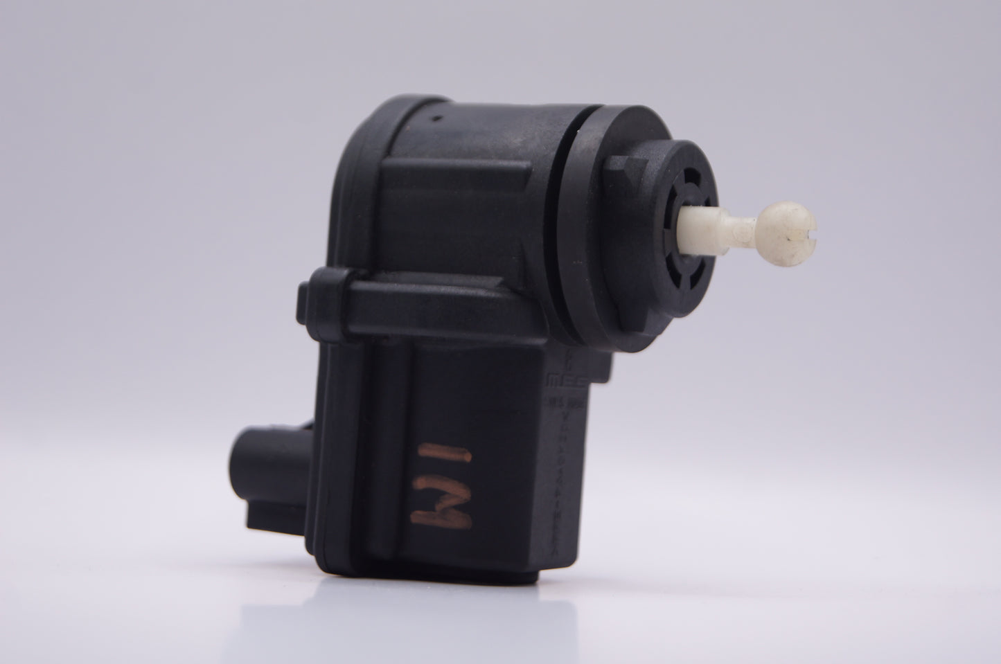 GM 93083 09152523  headlamp motor adjuster headlight - Glasgow Car Parts Store