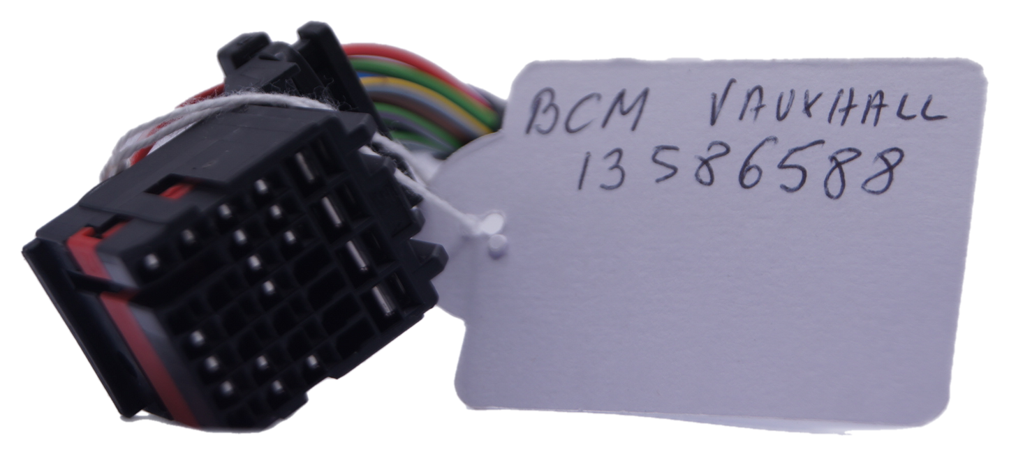 BLACK PLUG FOR BCM BODY CONTROL UNIT VAUXHALL ASTRA J 13586588 - Glasgow Car Parts Store