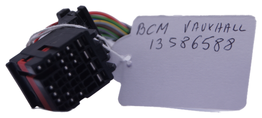 BLACK PLUG FOR BCM BODY CONTROL UNIT VAUXHALL ASTRA J 13586588 - Glasgow Car Parts Store