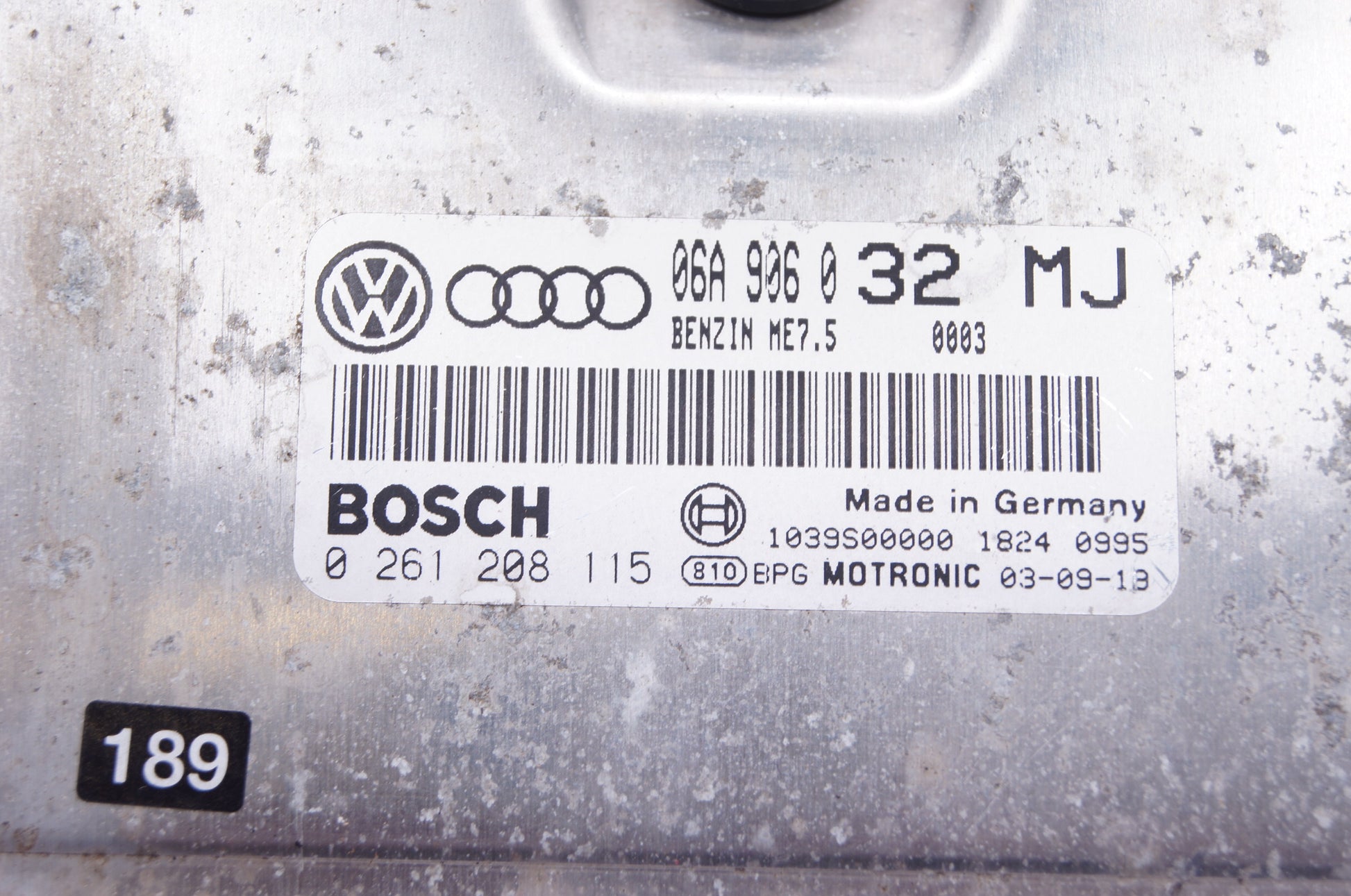 ECU 0261208115 06A906032 MJ IMMO OFF PLUG & PLAY - Glasgow Car Parts Store