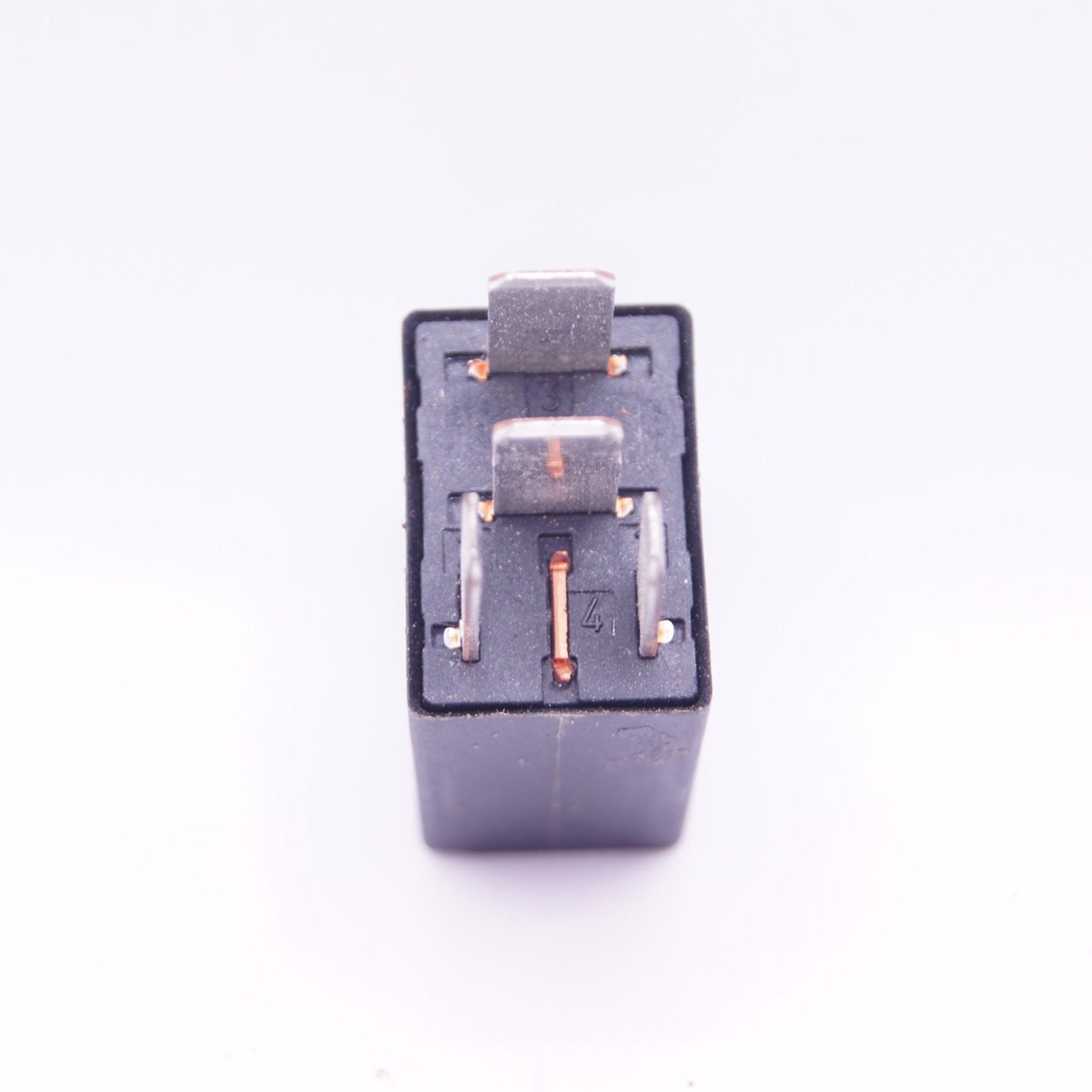 Ford  Multi-Use Black Relay 5M5T-14B192-AA FoMoCo V23074-A1801-X17. - Glasgow Car Parts Store