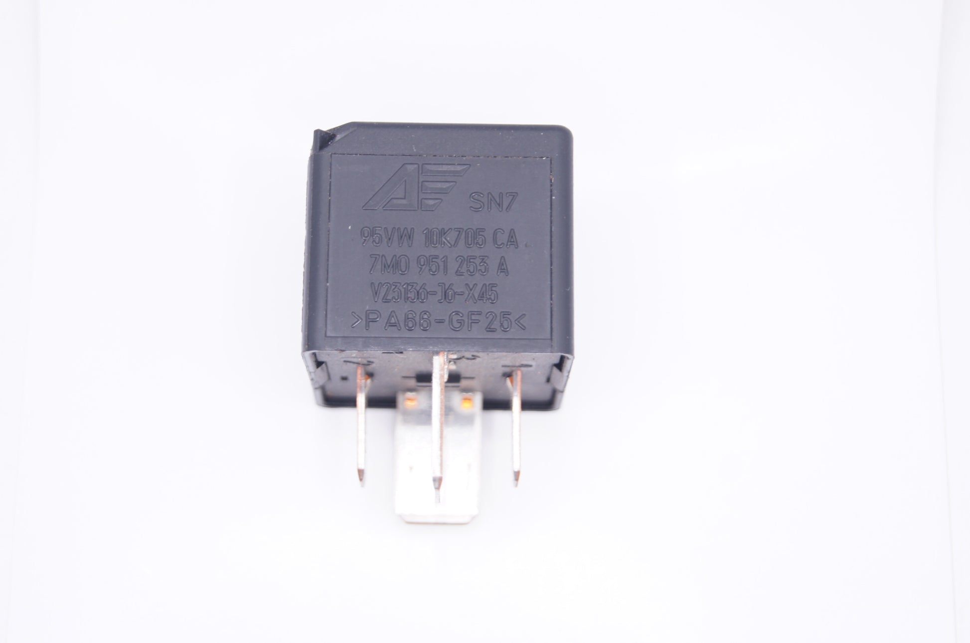 VW Audi  ECU & Fuel Pump 4-Pin Black Relay  7M0951253A 95VW10K705CA - Glasgow Car Parts Store