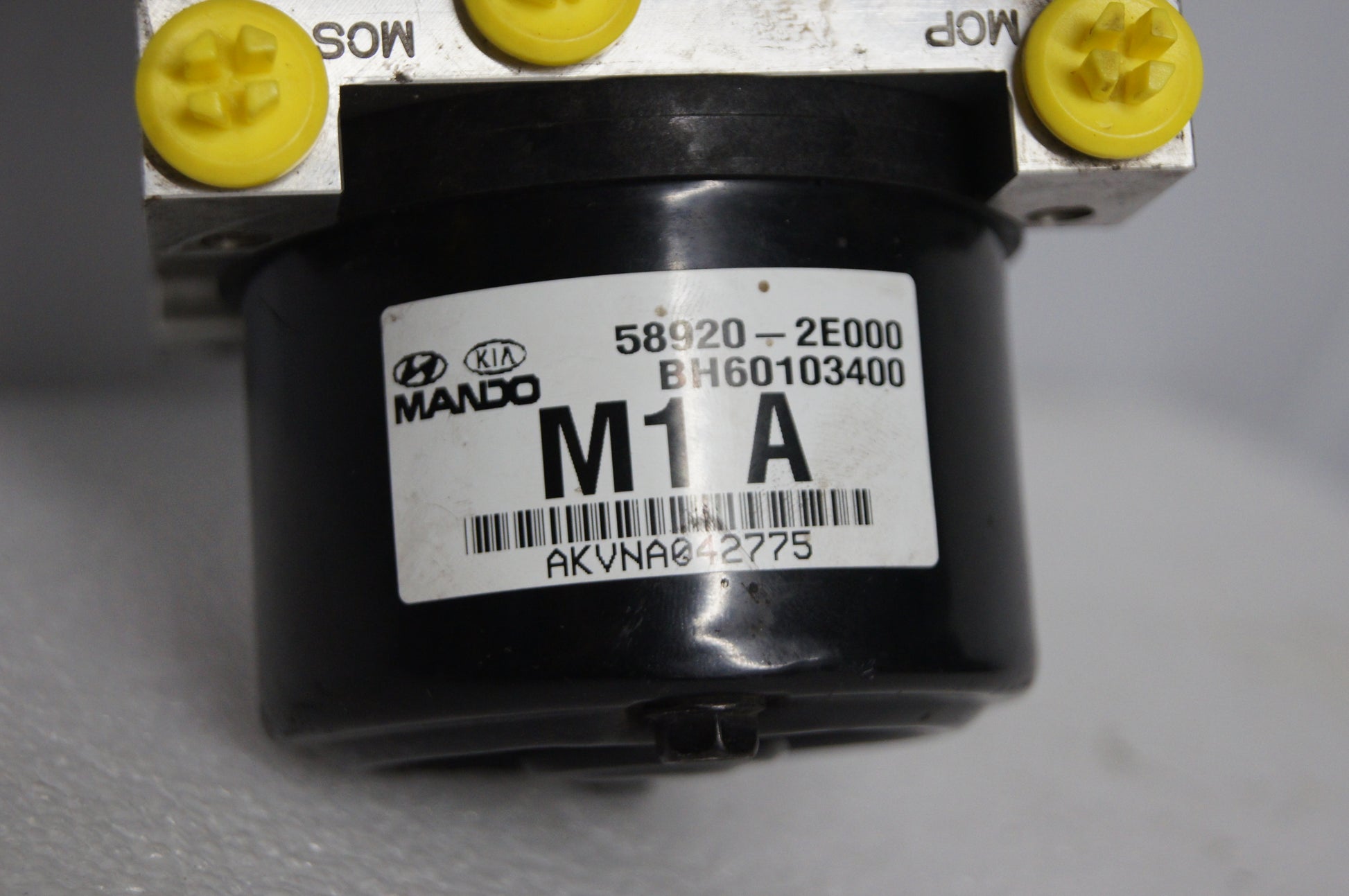 HYUNDAI / KIA ABS PUMP 58920-2E000 ECU 58900-2E000 - Glasgow Car Parts Store